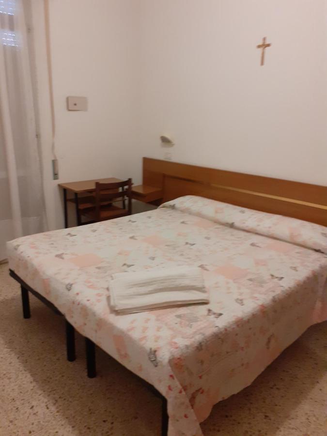 Hotel Rossini 里米尼 外观 照片
